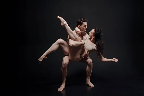 Involved young dancers performing in the studio — Stock Photo, Image