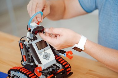 Professioanl mühendisi test robot