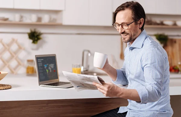 Optimistic businessman enjoying freelance work — Stock Photo, Image