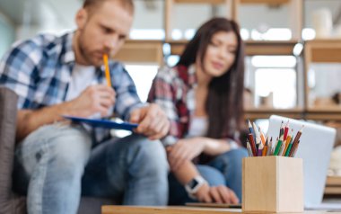 Seçici odak renkli kalemler için kullanılan hazır