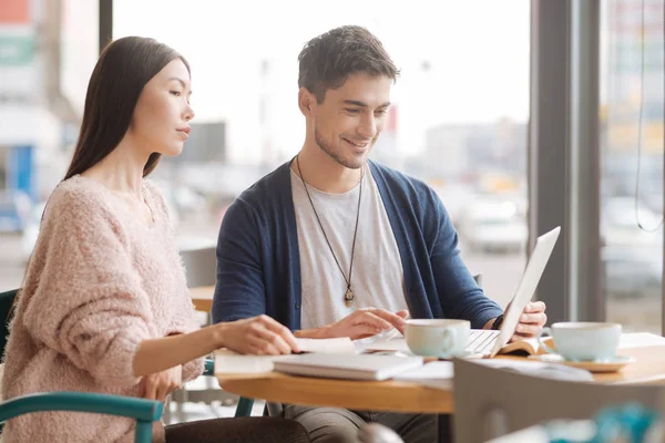 Young colleagues working together — Stock Photo, Image