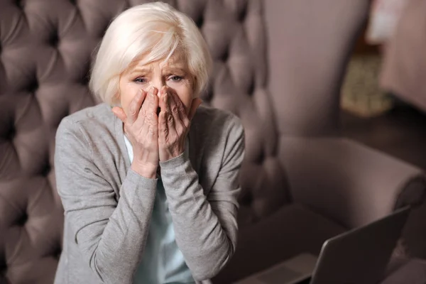 Close up of shocked elderly lady — Stock Photo, Image