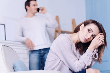 Depresyon hüzünlü kadın