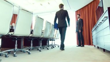 Profesyonel iş adamları el sıkışan