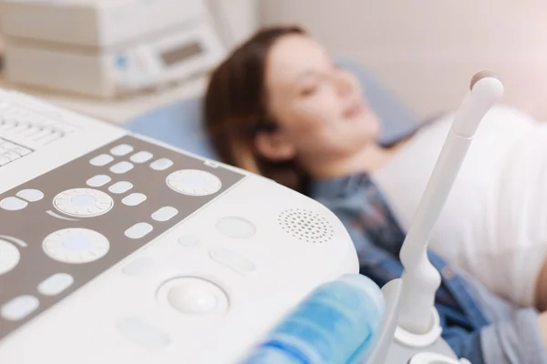 Machine à ultrasons professionnelle — Photo