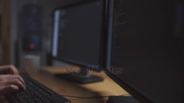 Siber suç işlemekle Professianal hacker