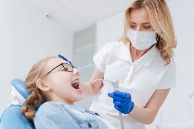 diş hekimi belirli araçları kullanma