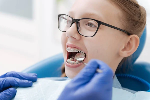 Girl undergoing examining procedure — Stock Photo, Image