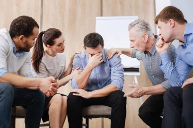 adam onun sorunları dahil olmak