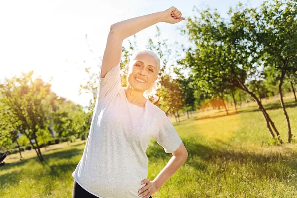 Woman doing sport exercises — Stock Photo, Image