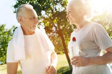 Spor egzersizleri sonra dinlenme zevk olumlu üst düzey Çift