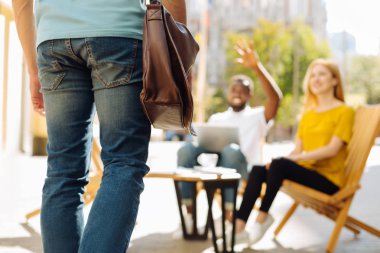 Güzel hevesli adam onun takım katılma