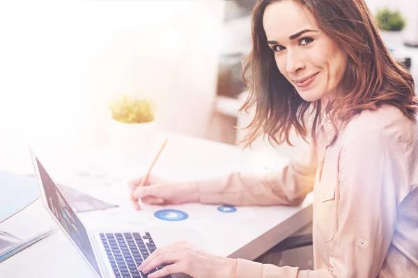 Hardworking young lady doing a research — Stock Photo, Image