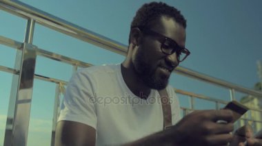 Afrika kökenli Amerikalı adam online satın alma