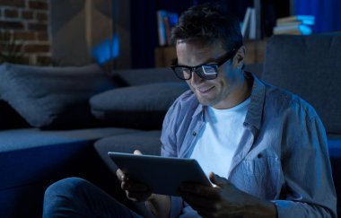 İlginç bir makale okuma fikri ilerici beyefendi