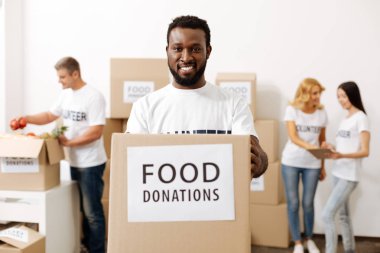 Cömert canlı biri başkalarına yardım mutlu