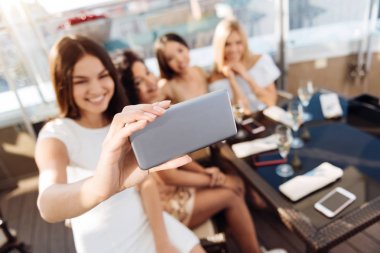 Fotoğraf çekmek kullanılan Modern smartphone