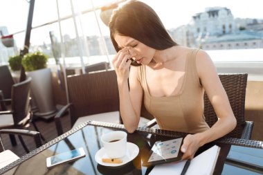 Genç kadın dinlenme ihtiyacı