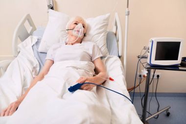 Boğaz zayıf Bayan çok daha iyi hissediyor