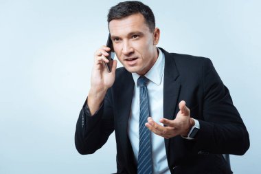 Evet hoş çok mutlu adam