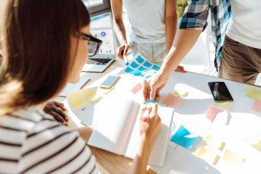 Notlar bir profesyonel kadın yakın çekim