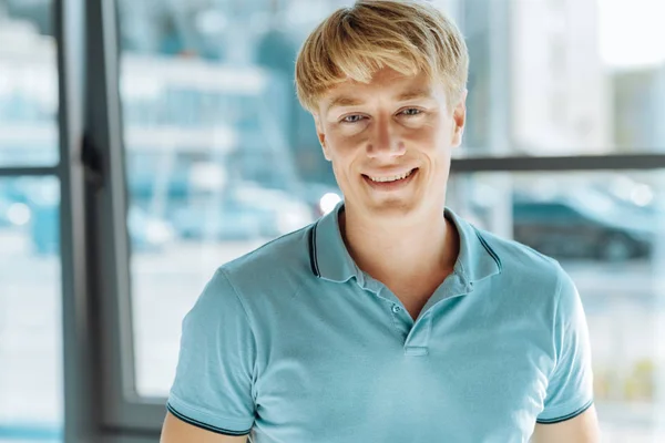 Close up of joyful handsome man smiling — Stock Photo, Image