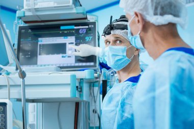 Onun işlem öğretmen arıyorum ciddi Yardımcısı