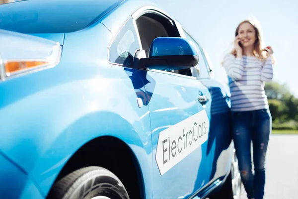 Enfoque selectivo de un nuevo electro coche —  Fotos de Stock