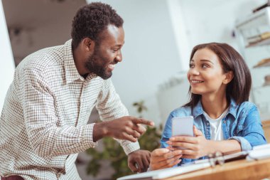 Sosyal ağ Mesajını tartışmaya hoş arkadaşları