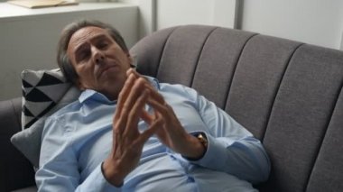 Kızgın adam psikolog için şikayet 