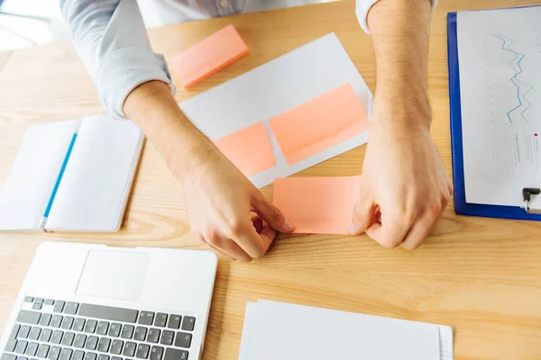 Bild des Arbeitsprozesses von oben — Stockfoto