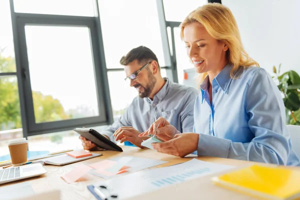 Onların görev zevk olumlu memnun meslektaş