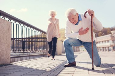 sokakta kalp krizi geçiren adam