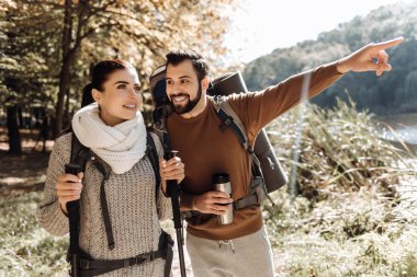 Güzel çift romantik gezi sahip