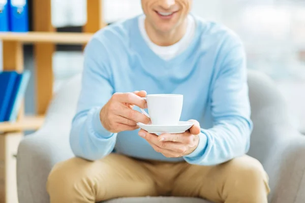 Selektiver Fokus einer Tasse mit Kaffee — Stockfoto