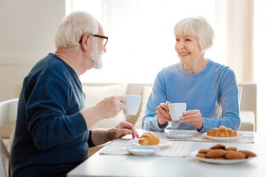 Olumlu memnun kadın erkeğini arıyor