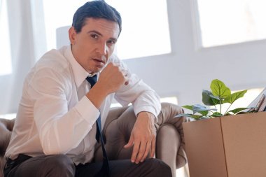 Genç adam işini kaybetme inanmadığı etkilendim