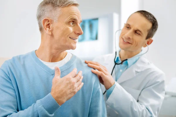 Cheerful aged man smiling — Stock Photo, Image