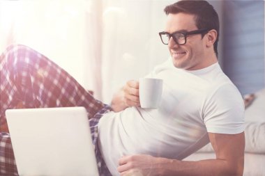 Üretken nitelikli adam evden çalışma