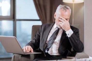 Komuta sizde sonucu ile hayal kırıklığına yorgun