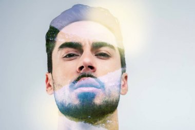 yakışıklı sakallı adam portresi