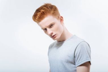 Odaklı kararlı kadın yardım istiyor