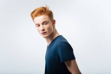 Zencefil yakışıklı adam terk edilmiş hissediyor