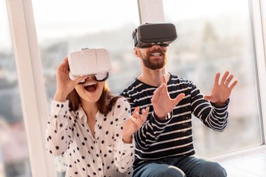 VR evren için davet sürpriz çekici çift