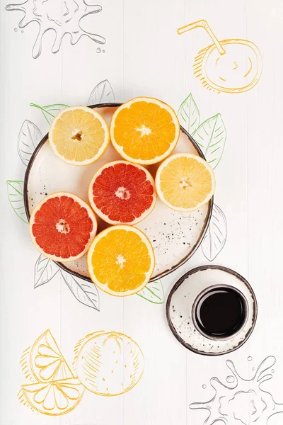 Verse citrusvruchten, liggend op de plaat — Stockfoto