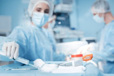 Seçici odak bir şırınga