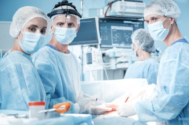 Akıllı güzel cerrahlar hasta kaydetme