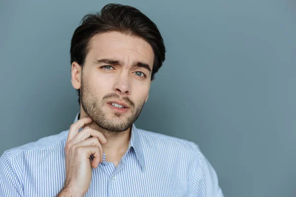 Portret van een aardige knappe man — Stockfoto