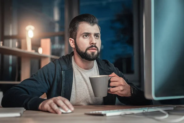 Angick det killen kodning — Stockfoto