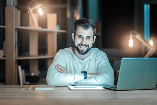 Happy IT guy competing code — Stock Photo, Image